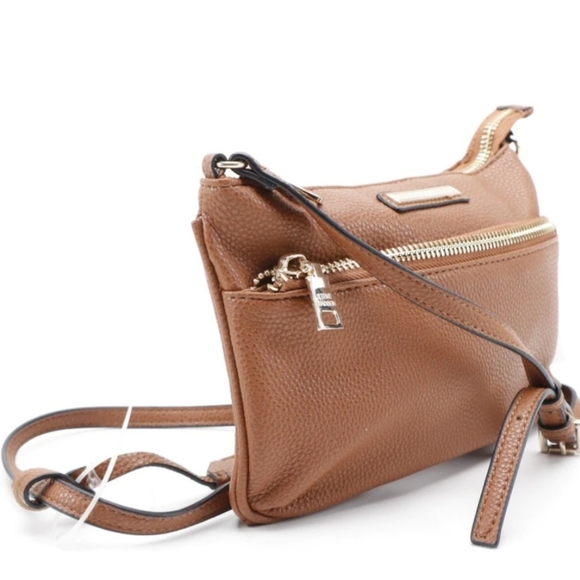 Steve Madden Handbags - NWT Steve Madden Brown Crossbody Bag